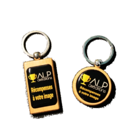 porte-clés rectangulaires et rond en bois