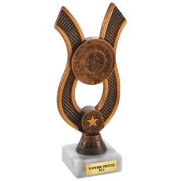 Petit trophée plastique monté bronze H. 19 cm Ref.TP5399